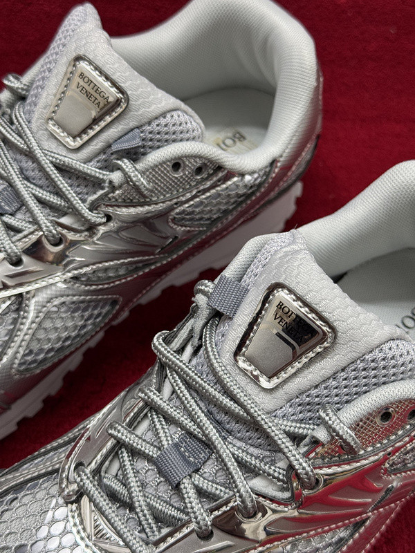 b0tte*a Ven*ta orbit sneaker