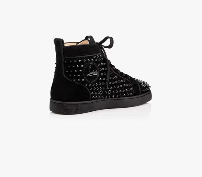Ch**an louboutin l**is junior spikes