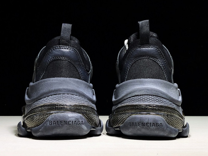 BLCG Wmns Triple S Trainer 