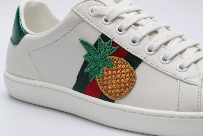 G*u*i low-top sneaker