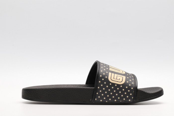 G*u*i slippers