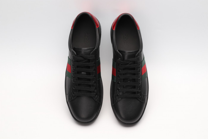 G*u*i low-top sneaker