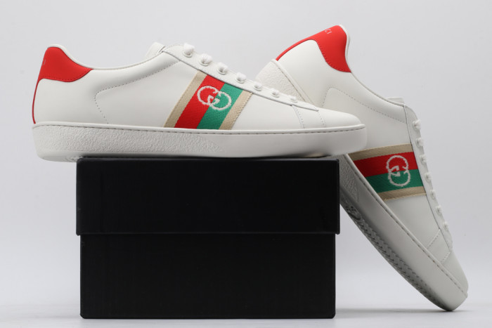 G*u*i low-top sneaker