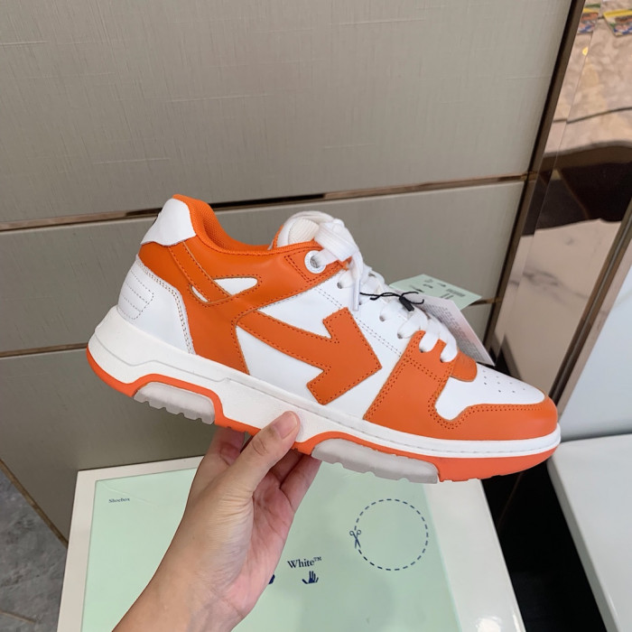OFF WHITE™ C/O VIRGIL ABLOH OUT OF OFFICE LOW-TOP LEATHER SNEAKERS "OOO"