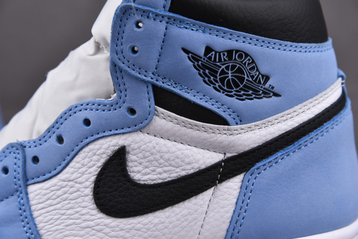 AIR JORDAN 1 RETRO HIGH WHITE UNIVERSITY BLUE BLACK 555088-134