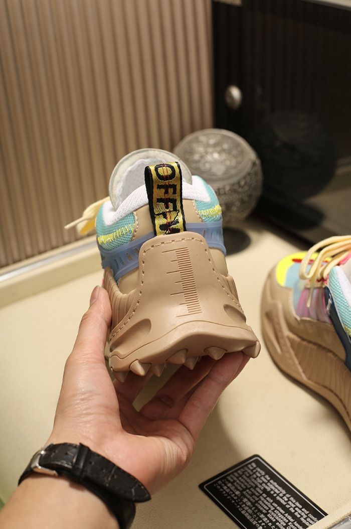 OFF-WHITE C/O ODSY-1000 SNEAKER