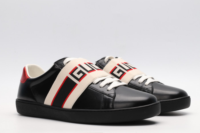 G*u*i low-top sneaker