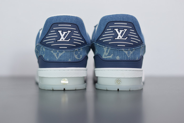 B00B7 Loui Vuitto FRONTROW SNEAKER LOW