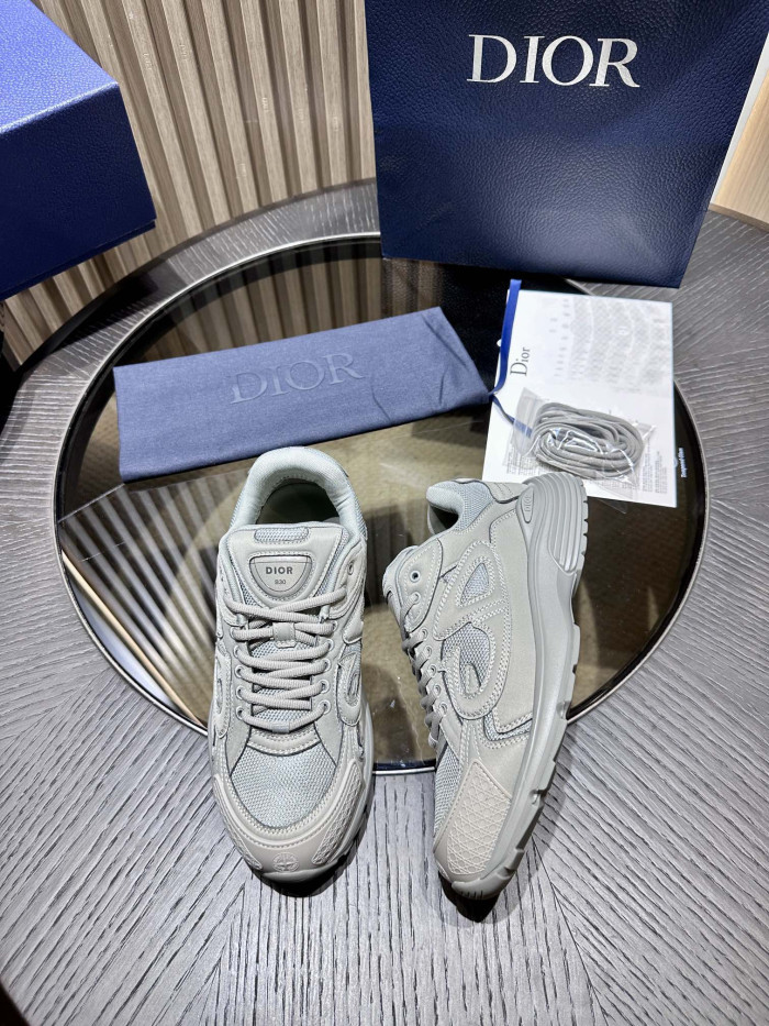 DR B30 Sneakers