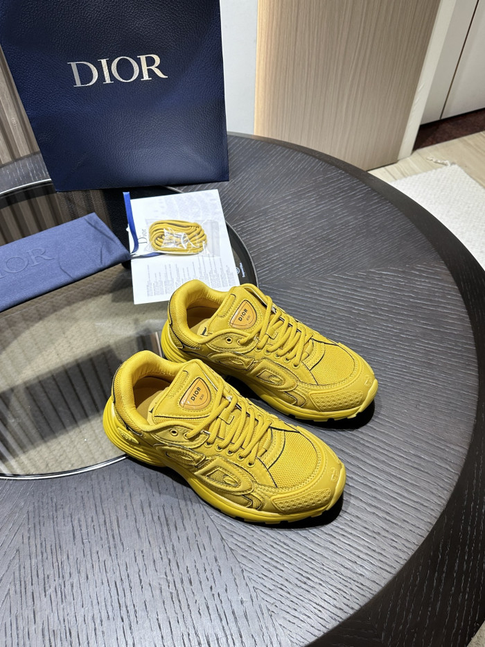 DR B30 Sneakers