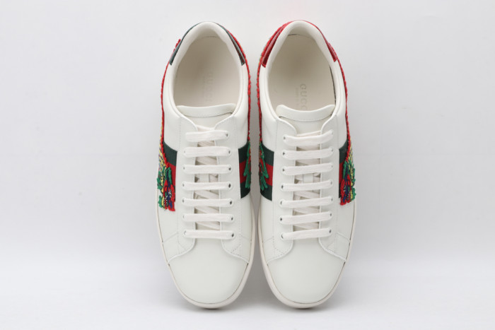 G*u*i low-top sneaker