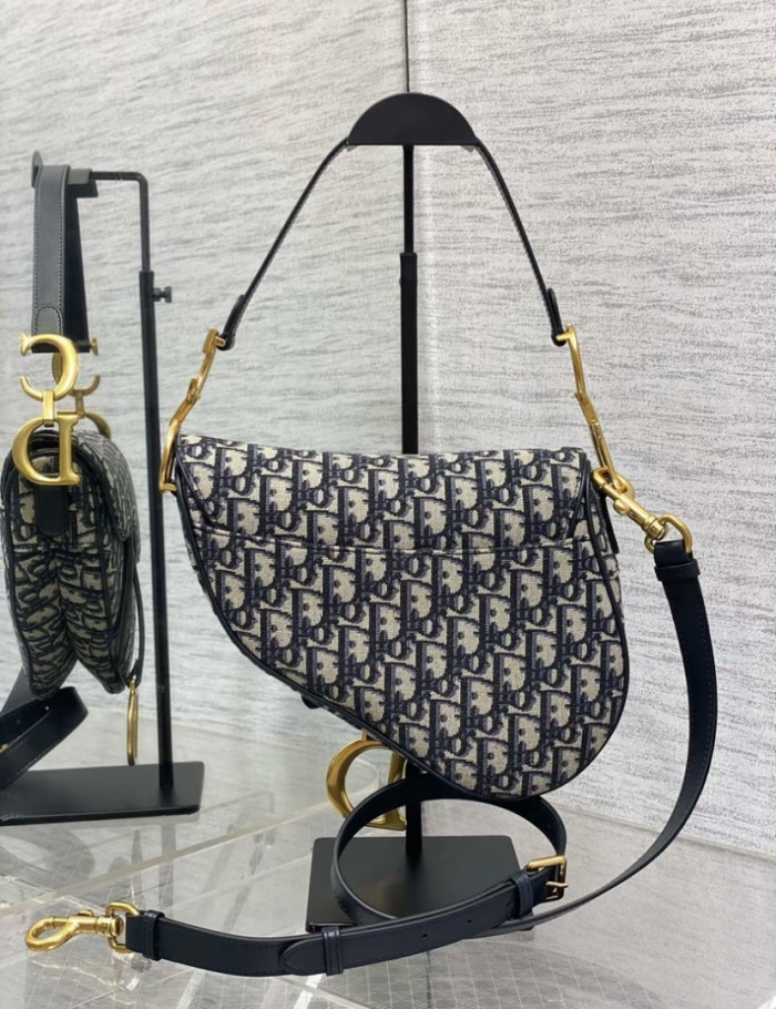 Dior saddle Oblique