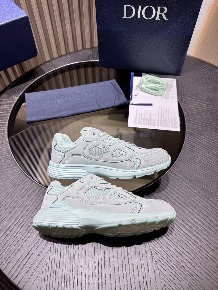 DR B30 Sneakers