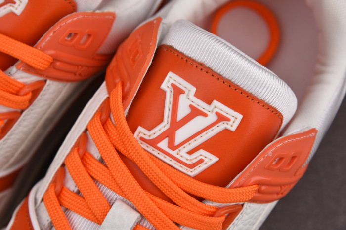 LV TRAINER SNEAKER LOW