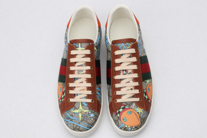 G*u*i low-top sneaker