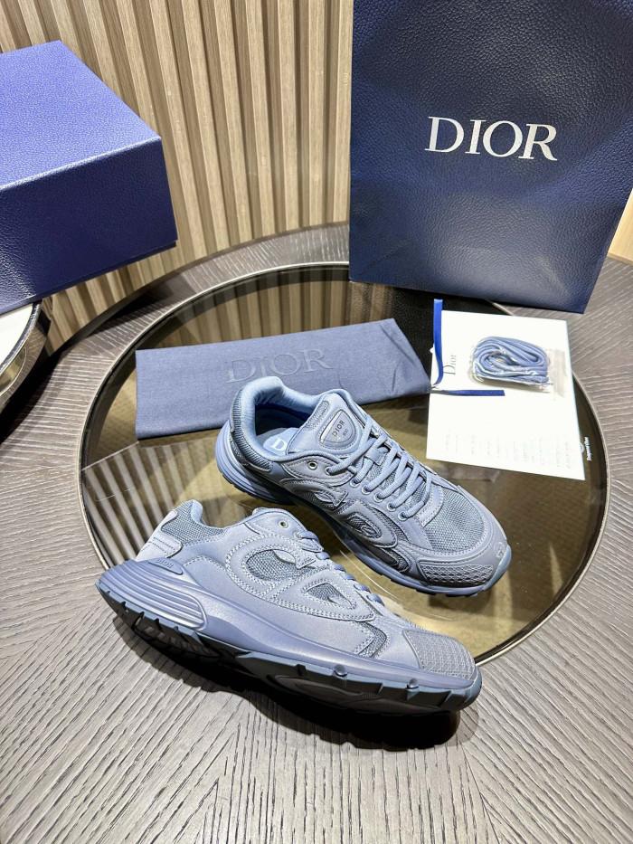 DR B30 Sneakers