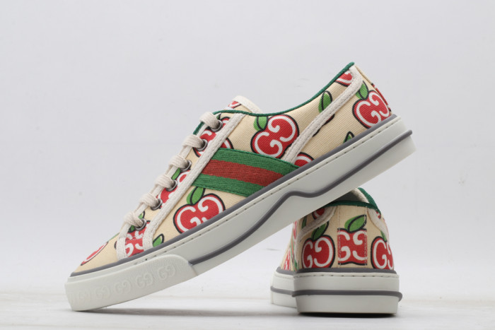 G*u*i low-top sneaker