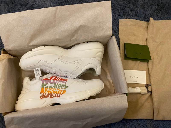 G*u*i sneaker