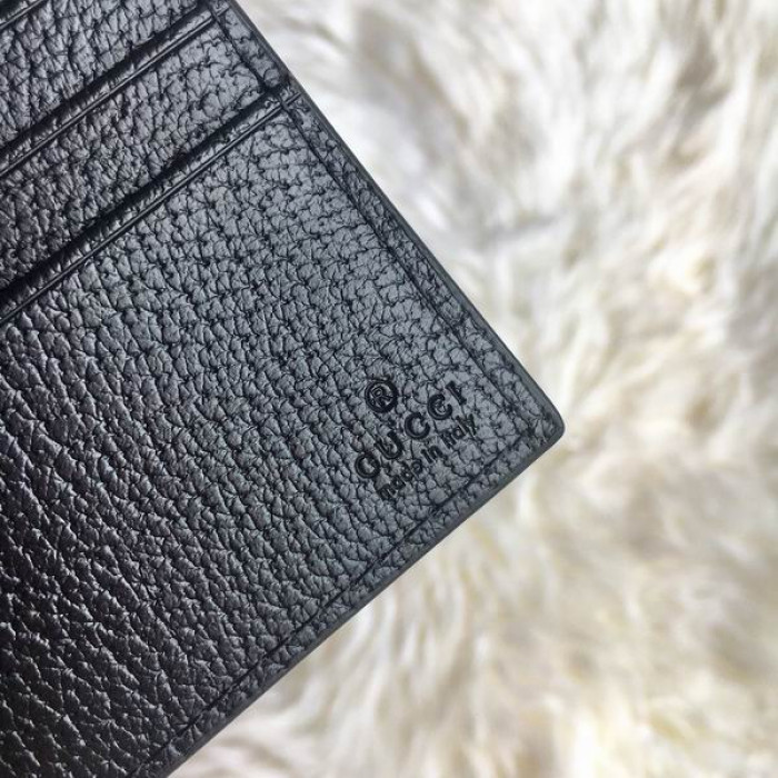 G*u*i wallet 428726 11*9