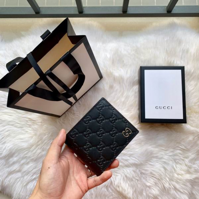 G*u*i wallet 473916 11*9