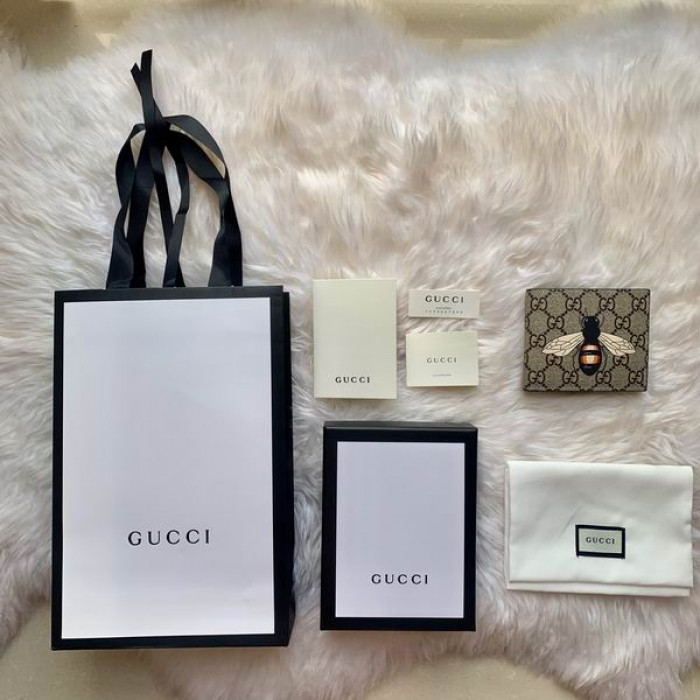 G*u*i wallet 451268 bee 11*9